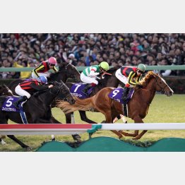 オルフェが勝った11年は③着