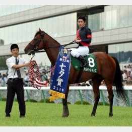 七夕賞は本命アルバートドックが勝利