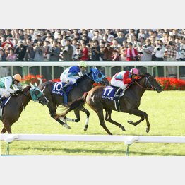 鞍上・幸騎手との息はピッタリだった(03年の秋華賞)