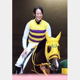 藤田菜七子騎手