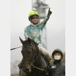 桜花賞を快勝