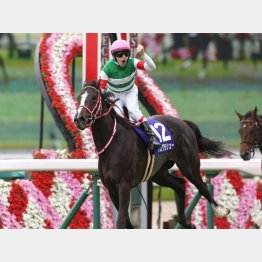 昨年はリスグラシューが牡馬をなぎ倒した
