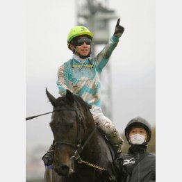 昨年の勝ち馬はデアリングタクト
