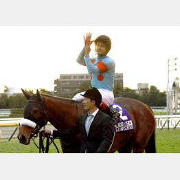 3冠馬3頭対決のジャパンCではアーモンドアイ騎乗で1番人気単勝220円