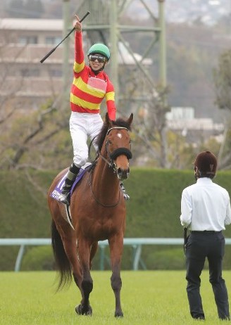 【宝塚記念】ベラジオオペラ持ち味全開だ | 日刊ゲンダイ競馬