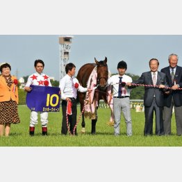 母ミッキークイーンはオークス馬