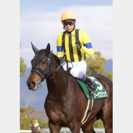 京都牝馬Sで重賞初制覇